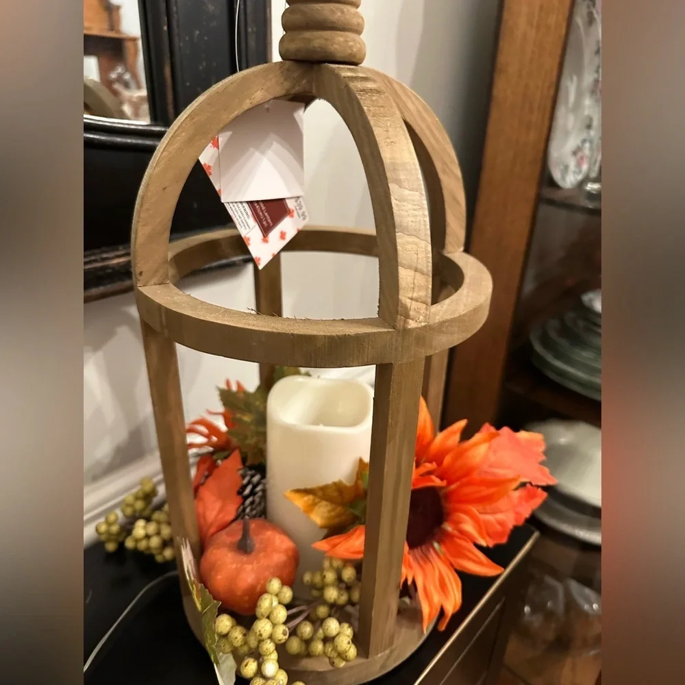 NWT Fall Lantern Décor – Wooden Lantern with Floral Ring & Candle